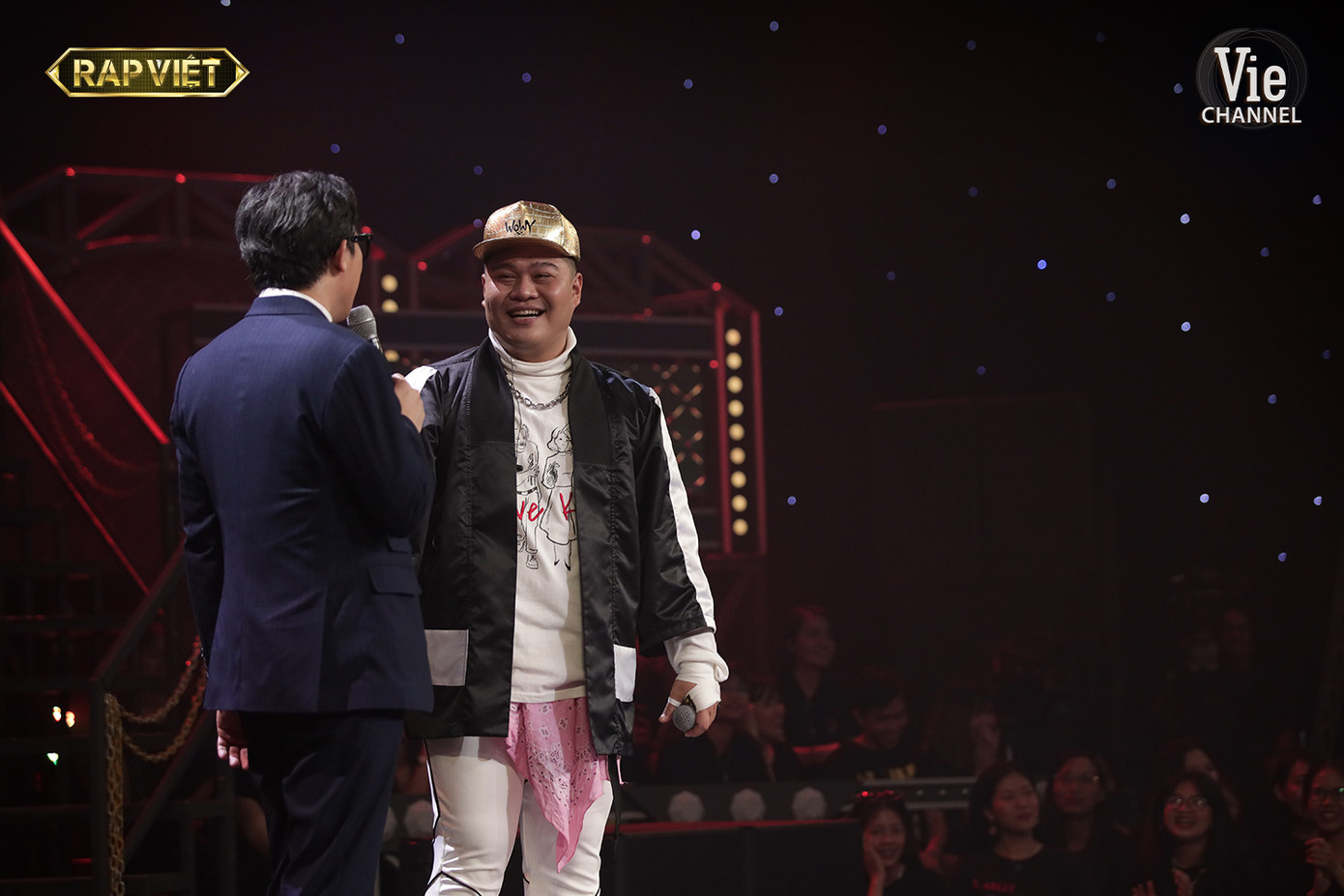 Yuno BigBoi rap ‘gu của anh là Châu Á’, Binz đỏ mặt khi nghe Karik gọi tên Châu Bùi ảnh 2