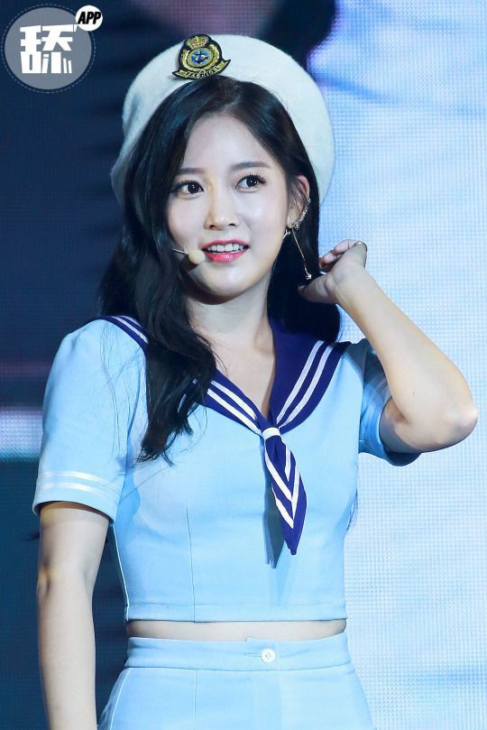 Bộ hình gợi cảm mơn mởn của Lưu Diệc Phi năm 17 tuổi gây 'sốt' ảnh 5