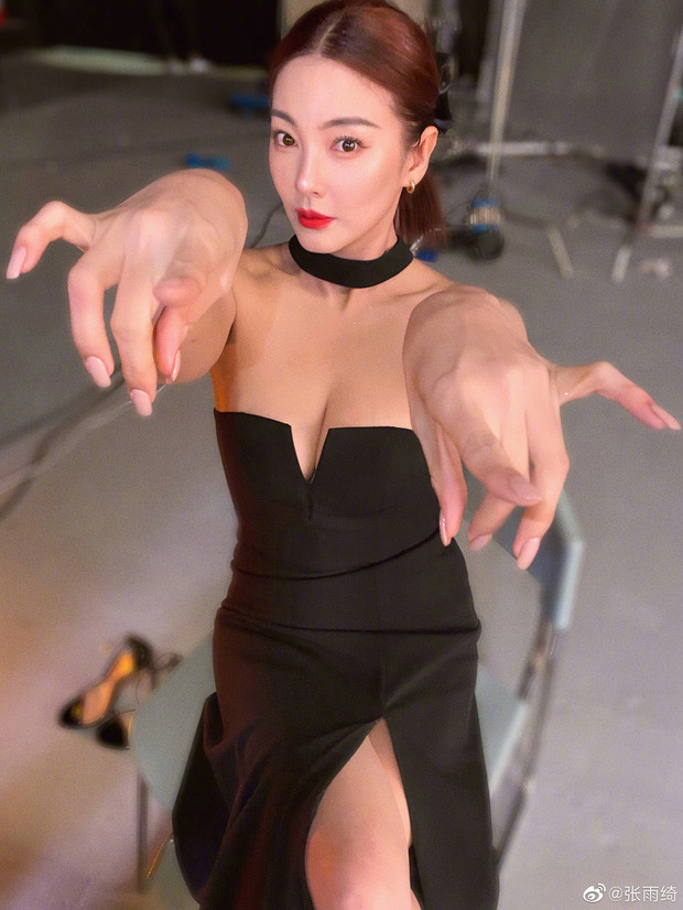 ‘Song Hye Kyo Trung Quốc’ khoe vòng một gợi cảm, thân hình cực phẩm dù đã hai con ảnh 1