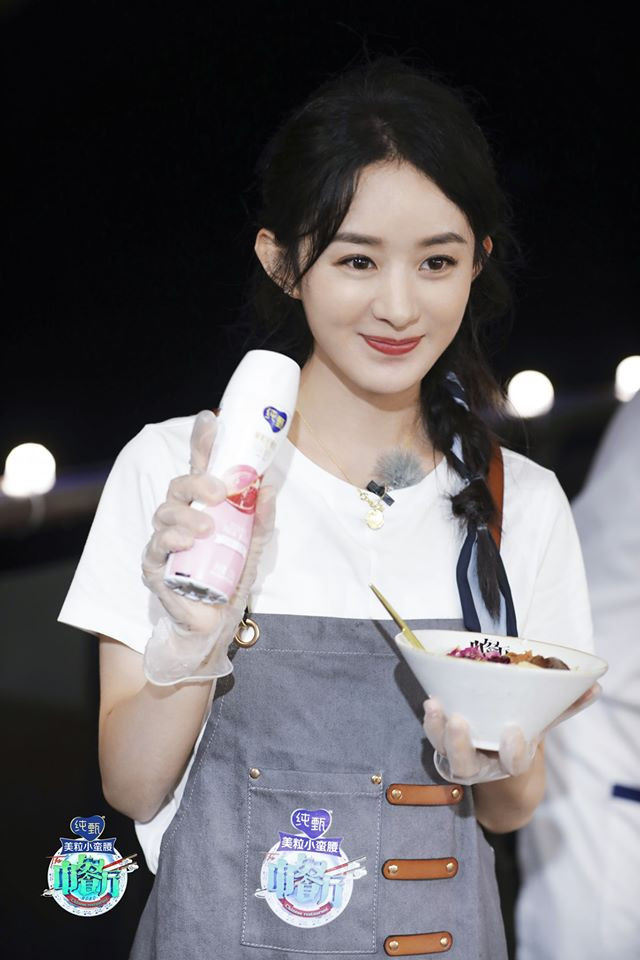 ‘Phan Kim Liên’ Ôn Bích Hà U60 vẫn đẹp xuất sắc, cuộc sống xa hoa trong biệt thự triệu USD ảnh 10