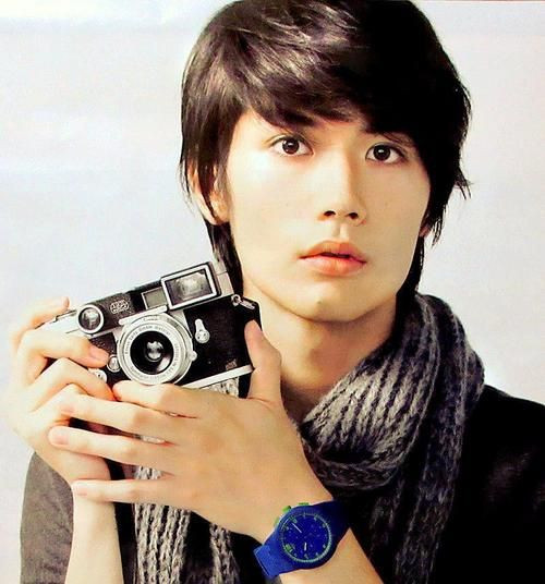 Tự tử ở tuổi 30, fan chưa nguôi thương tiếc 'hoàng tử nụ cười' Nhật Bản Haruma Miura ảnh 1