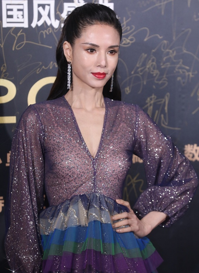 Mê mẩn nhan sắc ngọt ngào tuổi 18 của Chương Tử Di ảnh 10