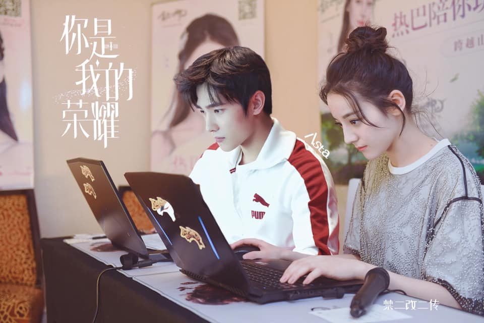 Ngợp thở với loạt hình 'bốc lửa' của vợ Lý Liên Kiệt - Hoa hậu Châu Á thời trẻ ảnh 13