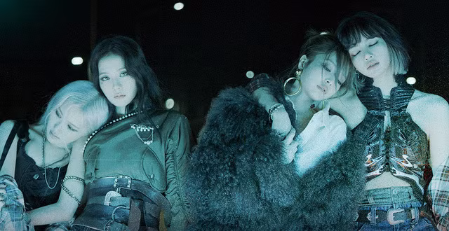Nam idol Hàn Quốc bắt trend clip triệu view ngồi im nhìn camera của TikToker Việt ảnh 8