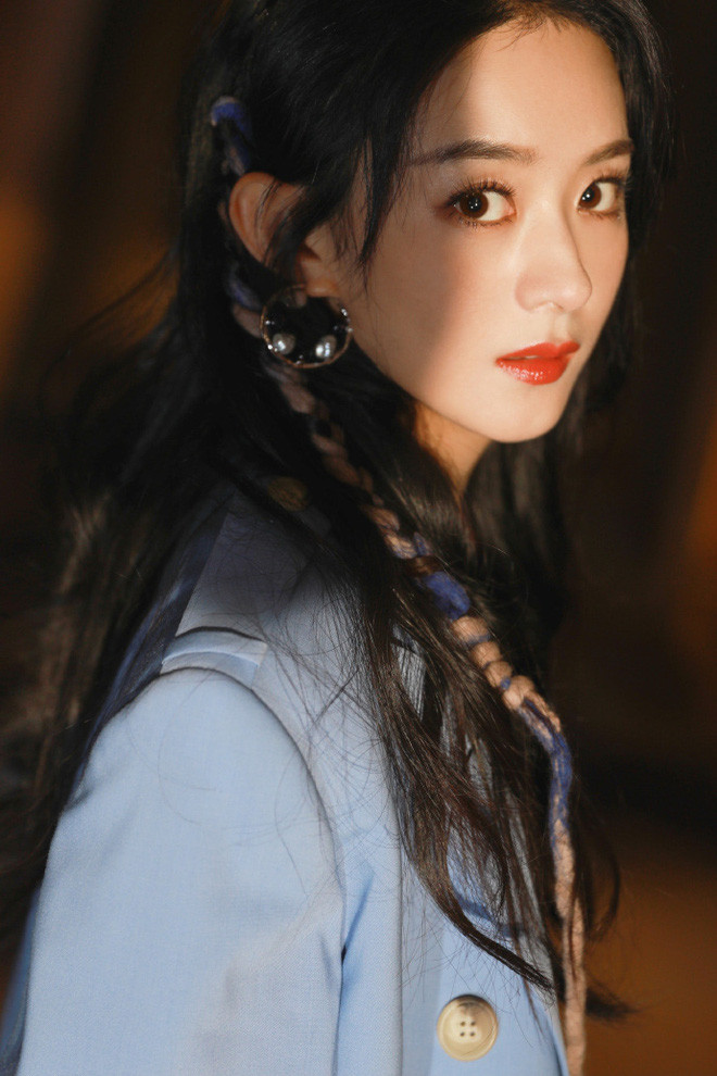 Địch Lệ Nhiệt Ba e ấp diện váy công chúa, khoe khéo lưng trần gợi cảm ảnh 5