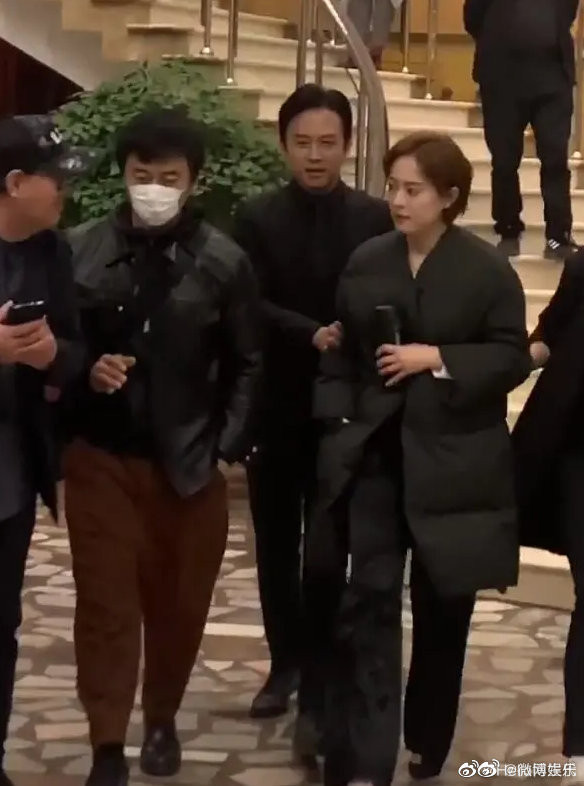 Tự tin diện bikini ở tuổi 61, nữ diễn viên Nhật Bản gây ‘sốc’ vì thân hình quá nảy nở ảnh 9