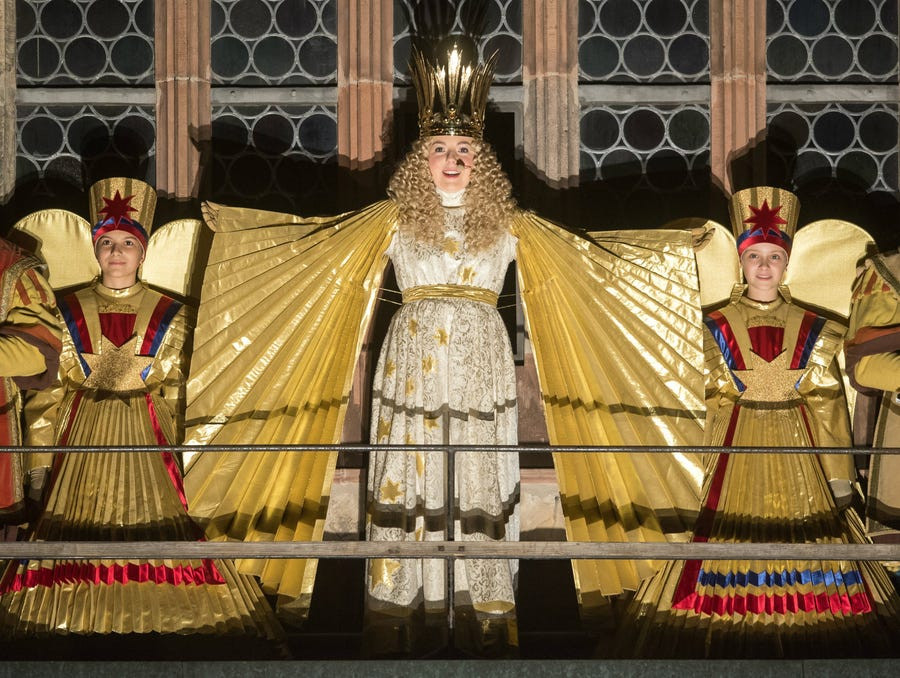 Bất ngờ với 13 phiên bản của ông già Noel trên thế giới ảnh 7