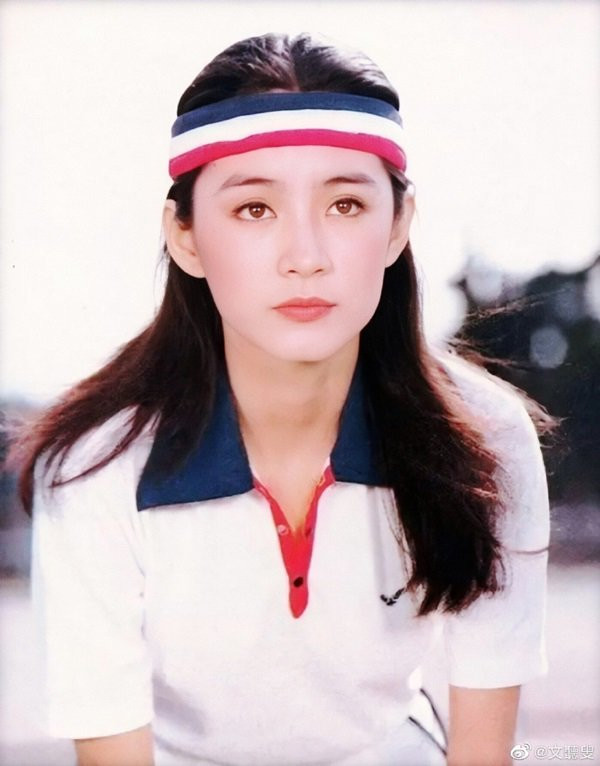 Sửng sốt vì dung mạo sắc sảo, mặn mà của 'Đông Phương Bất Bại' Lâm Thanh Hà tuổi U70 ảnh 3