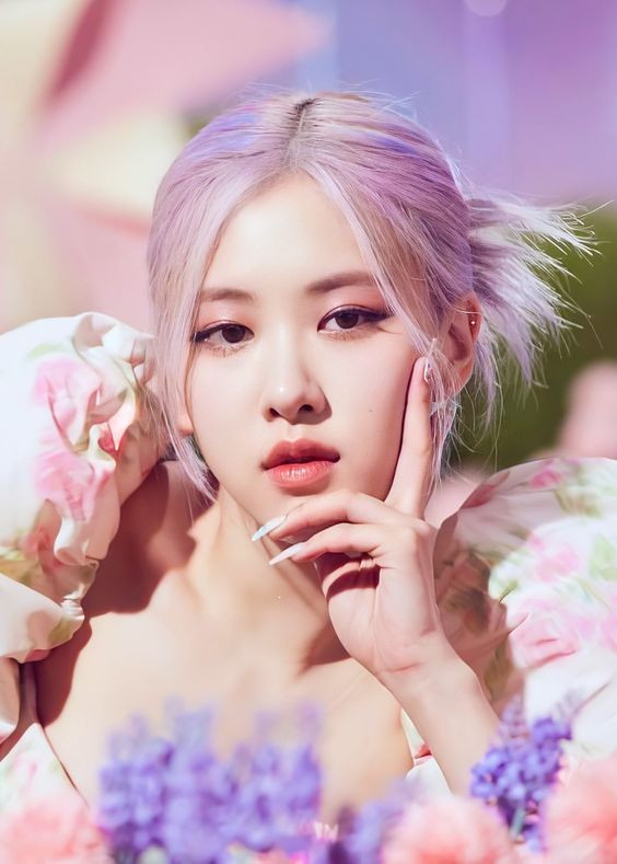 Top 10 mỹ nhân đẹp nhất châu Á, Lisa (Blackpink) 'vượt mặt' Địch Lệ Nhiệt Ba ảnh 8