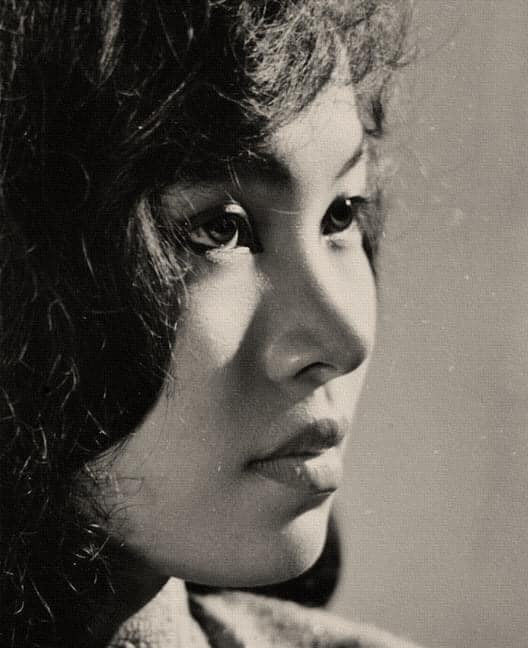 Nhan sắc giống đến không ngờ của 10x vào vai người tình trong mộng của Trịnh Công Sơn ảnh 6