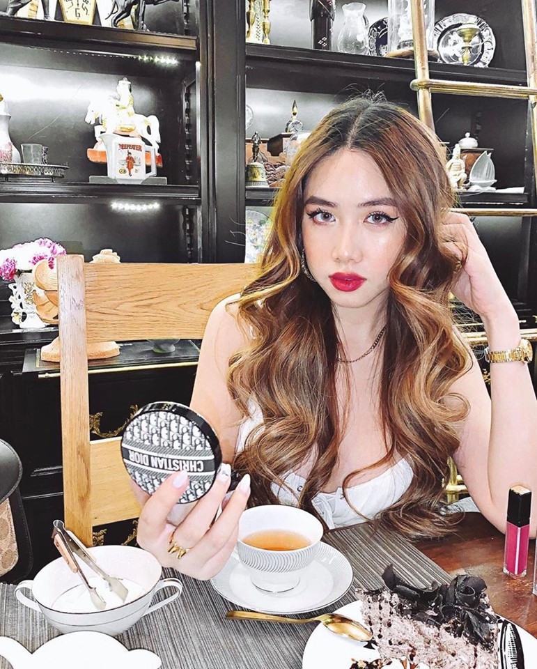 Nữ chính ‘Người ấy là ai’ sở hữu thân hình ‘bốc lửa’, là beauty blogger nổi tiếng ảnh 8