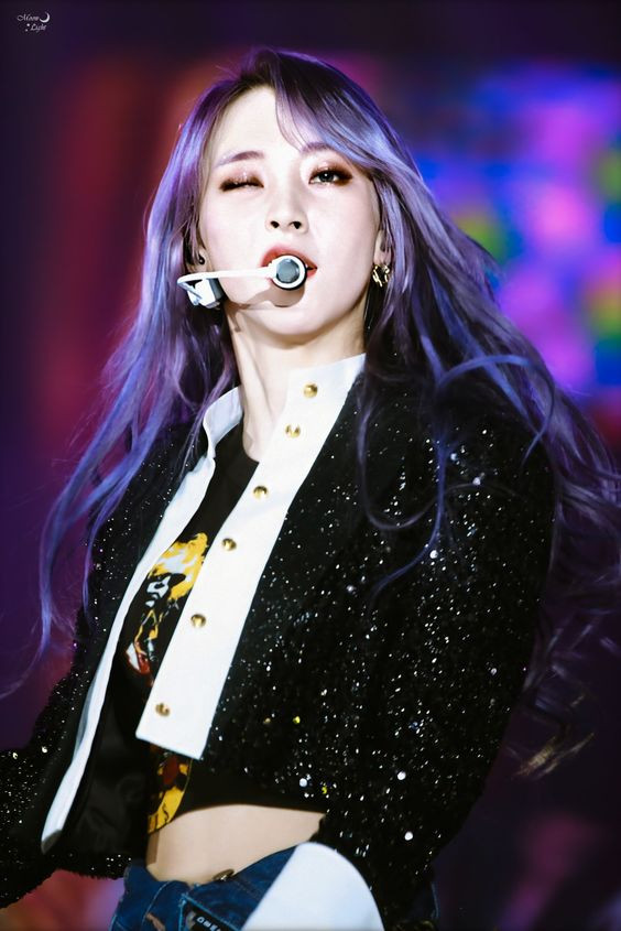 Top 10 mỹ nhân đẹp nhất châu Á, Lisa (Blackpink) 'vượt mặt' Địch Lệ Nhiệt Ba ảnh 2