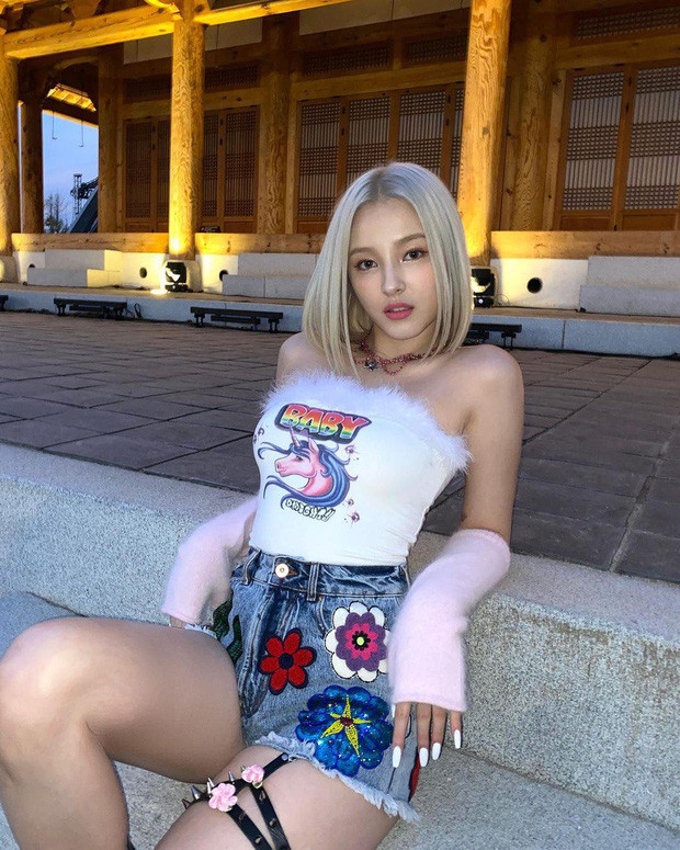 Ảnh 'xinh gái' từ bé của tài tử Tạ Đình Phong khiến fan 'mắt tròn mắt dẹt' ảnh 6