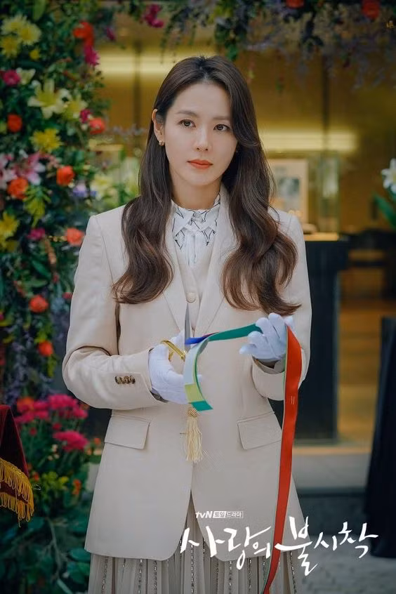 Chị đẹp 'Hạ cánh nơi anh' vượt mặt Song Hye Kyo để trở thành mỹ nhân đẹp nhất châu Á ảnh 9