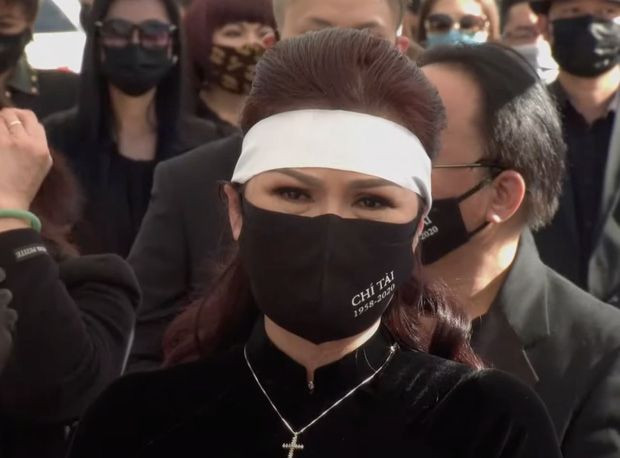 Xót xa khoảnh khắc vợ nhìn mặt nghệ sĩ Chí Tài lần cuối trước khi chia xa vĩnh viễn ảnh 6