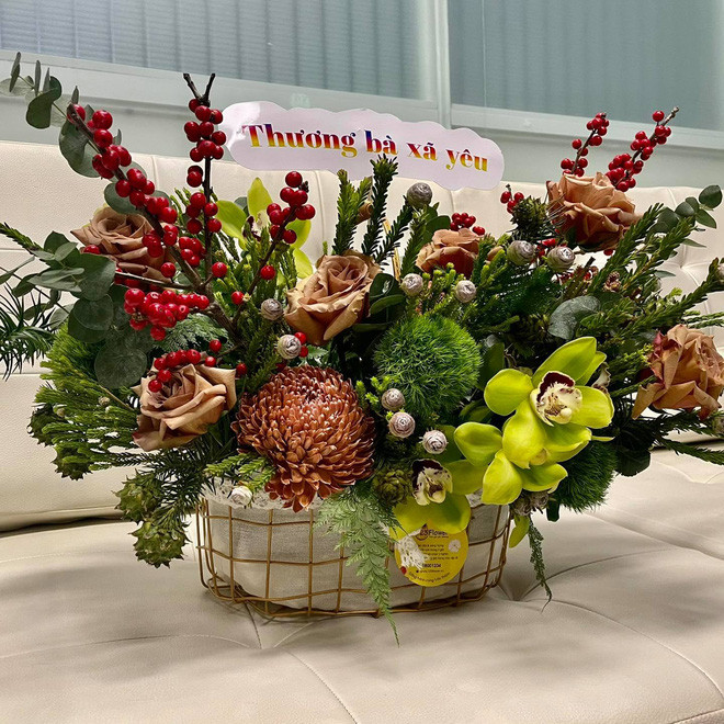 Ảnh Trấn Thành - Hari Won tình tứ trong bồn tắm kỷ niệm 1500 ngày yêu gây tranh cãi ảnh 4