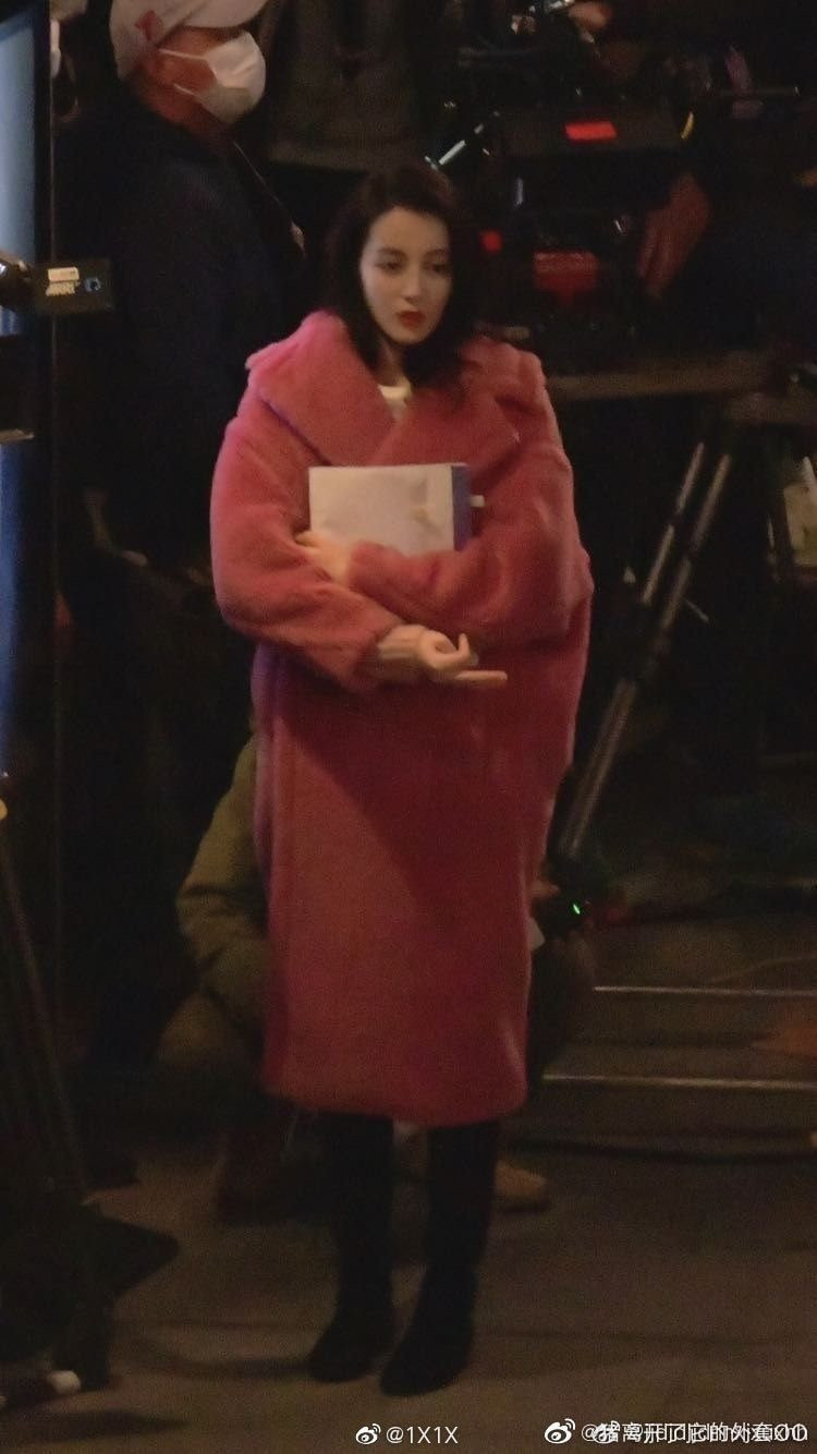 Nóng mắt với độ khêu gợi của ‘nàng Đát Kỷ hở hang nhất màn ảnh Hoa ngữ’ ảnh 12