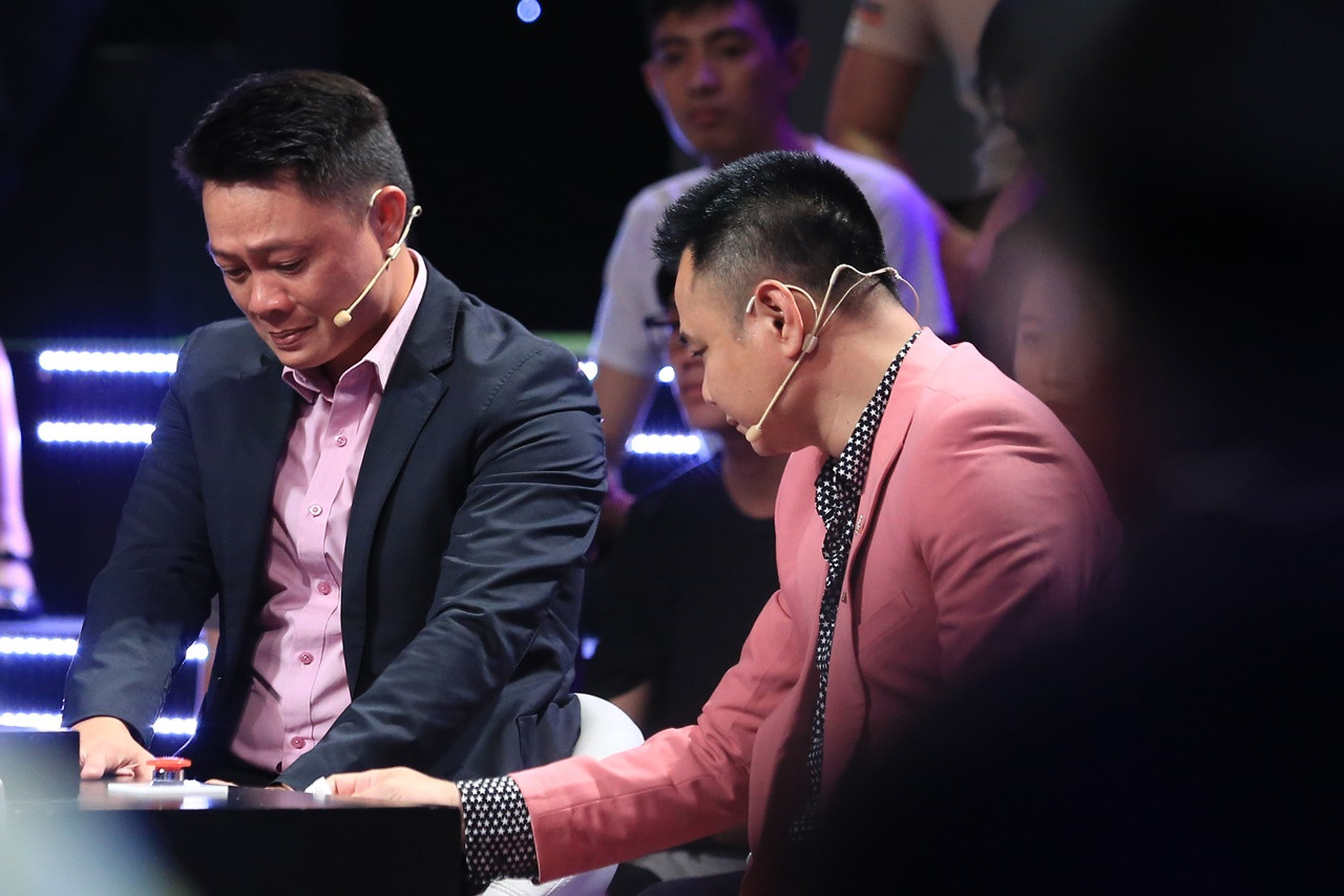 BTV Quang Minh khóc trên truyền hình ảnh 1