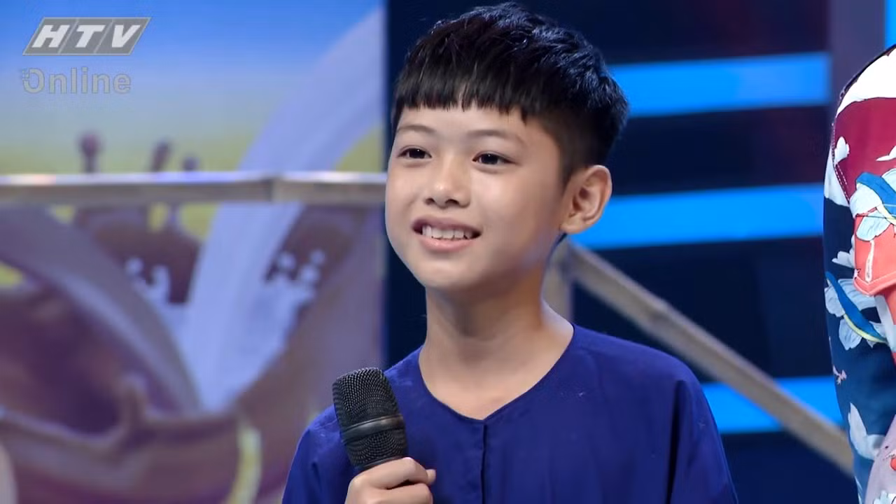Siêu nhí trượt patin nhảy qua 6 người khiến vợ chồng Trấn Thành toát mồ hôi hột ảnh 5