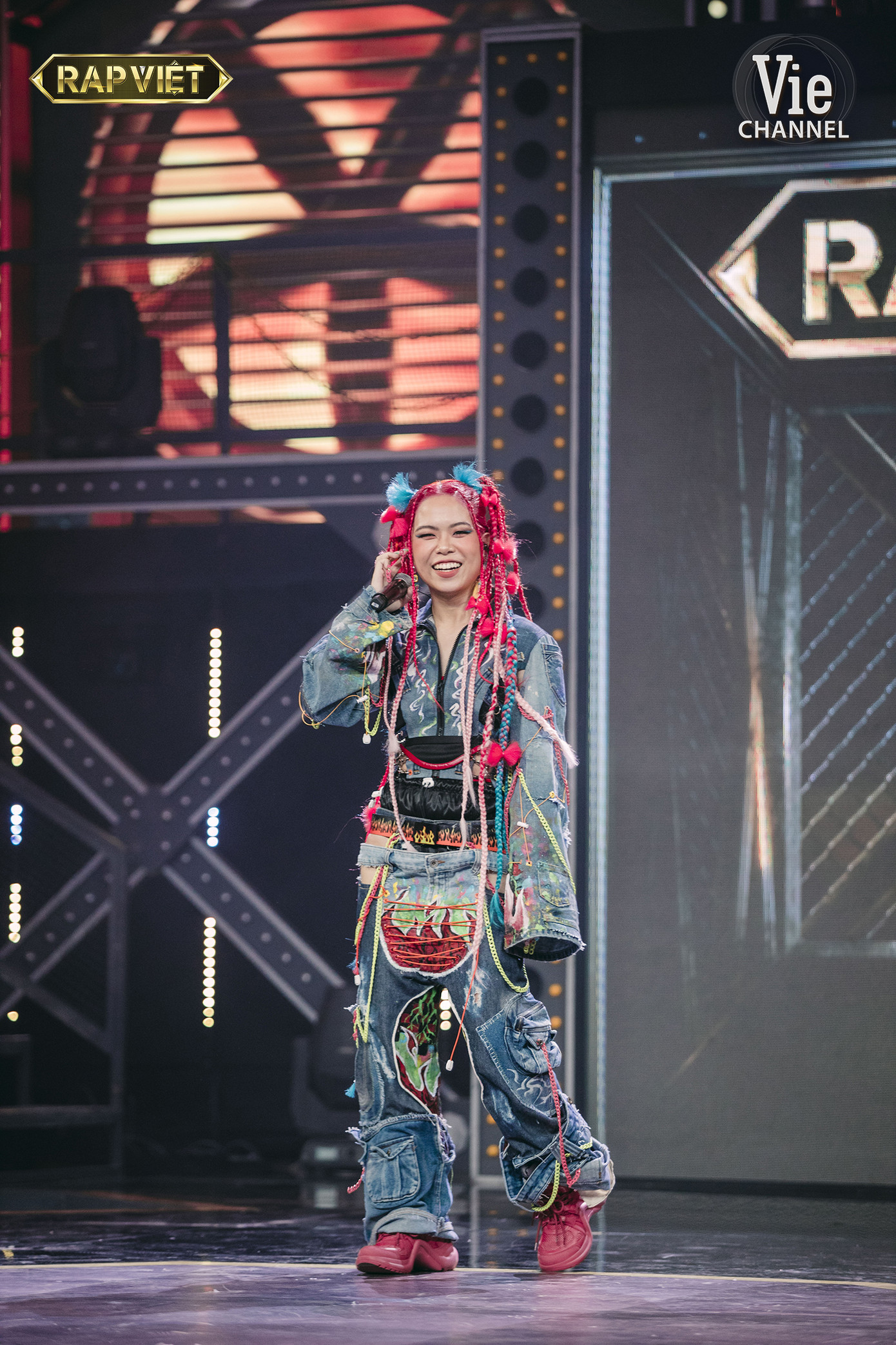 Hé lộ chung kết Rap Việt rực lửa, HLV mặc cực 'ngầu' và Binz vẫn 'một màu' ảnh 10