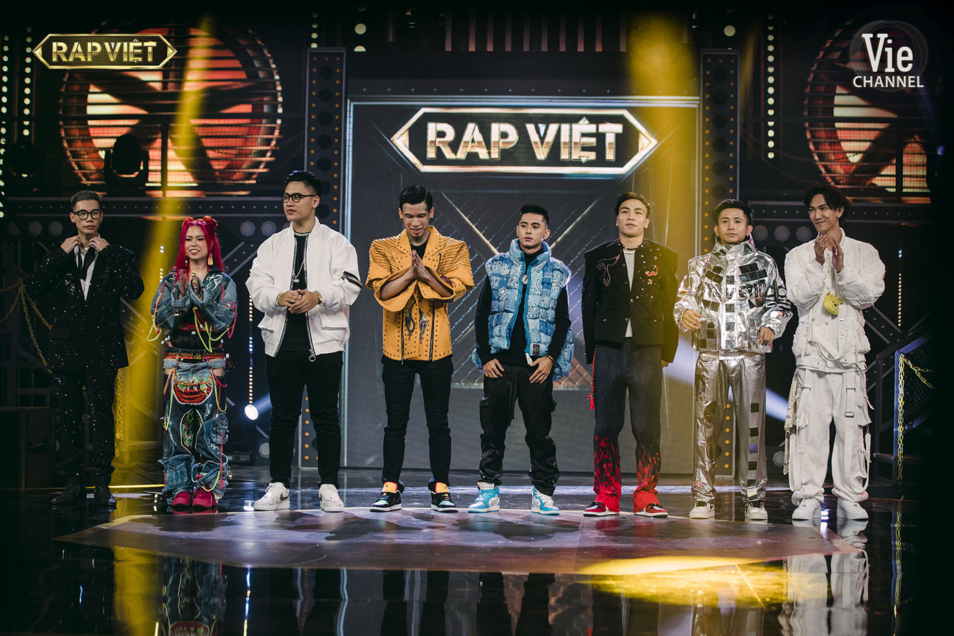 Hé lộ chung kết Rap Việt rực lửa, HLV mặc cực 'ngầu' và Binz vẫn 'một màu' ảnh 2