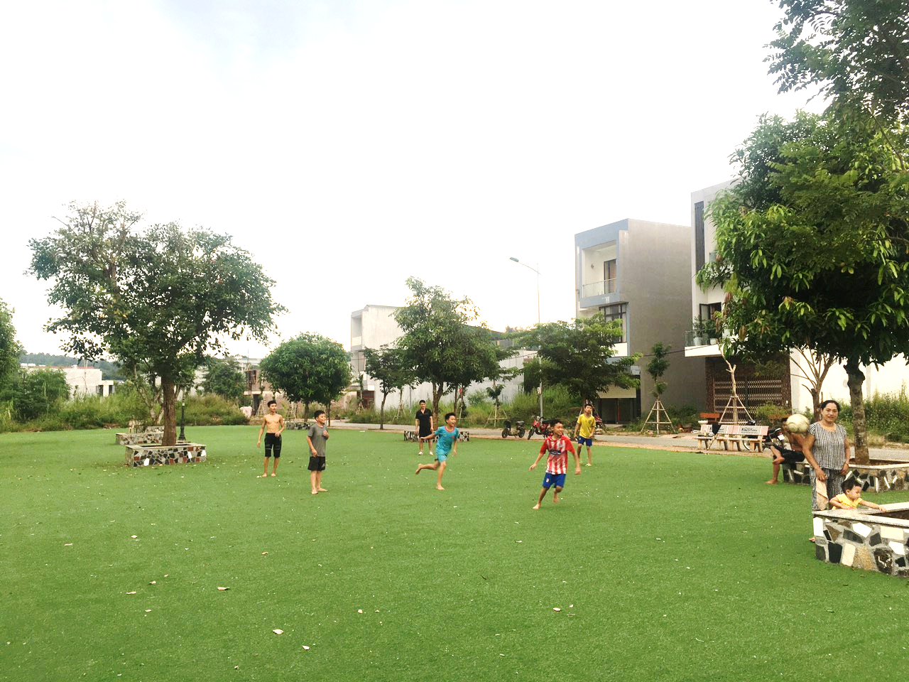 Bàn giao sổ hồng cho cư dân dự án Kosy Mountain View Lào Cai ảnh 2