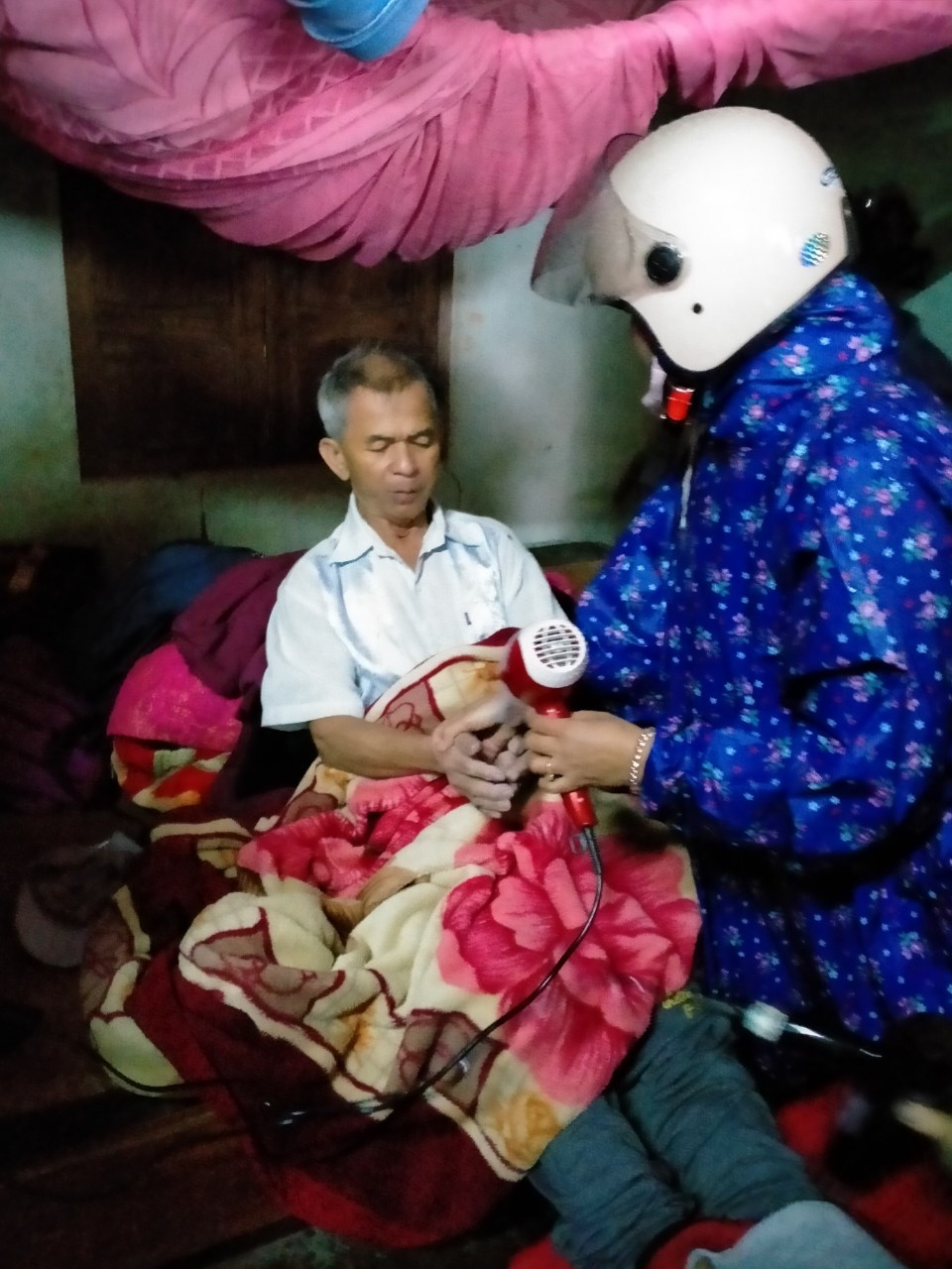 Cụ ông mất tích trong rừng được tìm thấy trong tình trạng đói rét ảnh 1