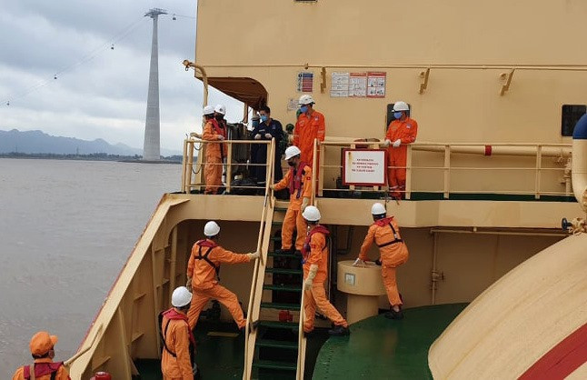 Chưa tìm thấy xác tàu cá bị đâm chìm trên biển Hải Phòng ảnh 2