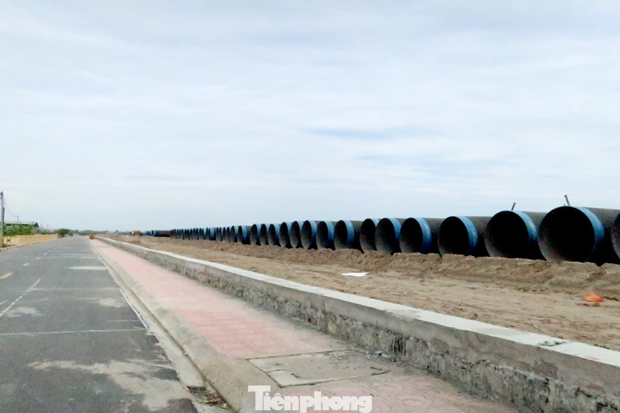 10 lao động làm việc trên công trường Nhà máy nước mặt sông Hồng ảnh 2