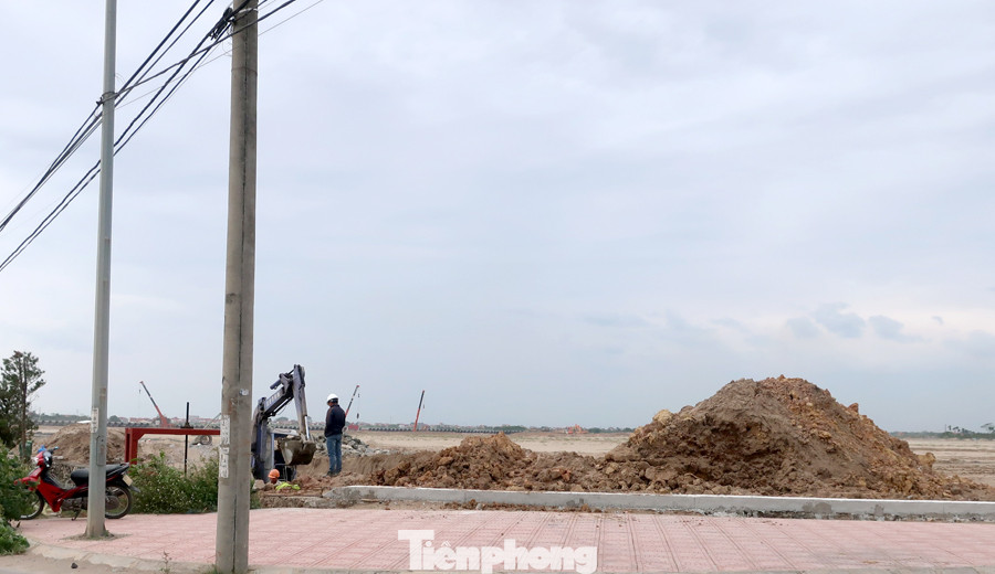 10 lao động làm việc trên công trường Nhà máy nước mặt sông Hồng ảnh 4