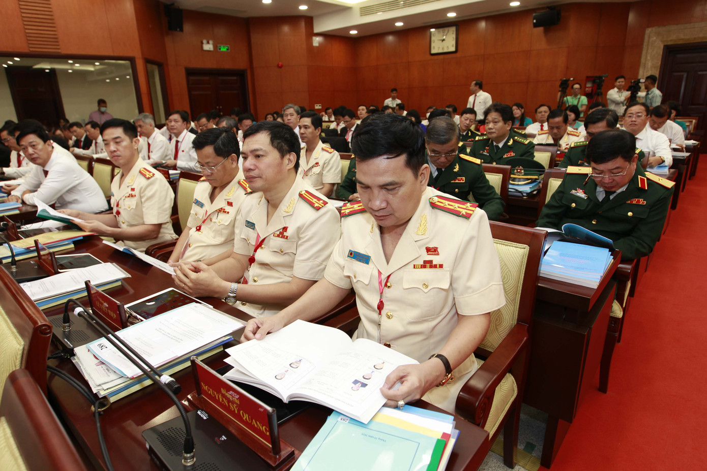 Hình ảnh phiên họp trù bị của Đại hội Đảng bộ TPHCM ảnh 11