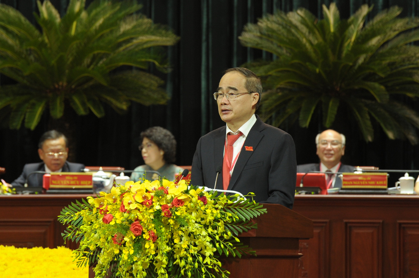 Thủ tướng Nguyễn Xuân Phúc chỉ đạo Đại hội Đảng bộ TPHCM ảnh 3