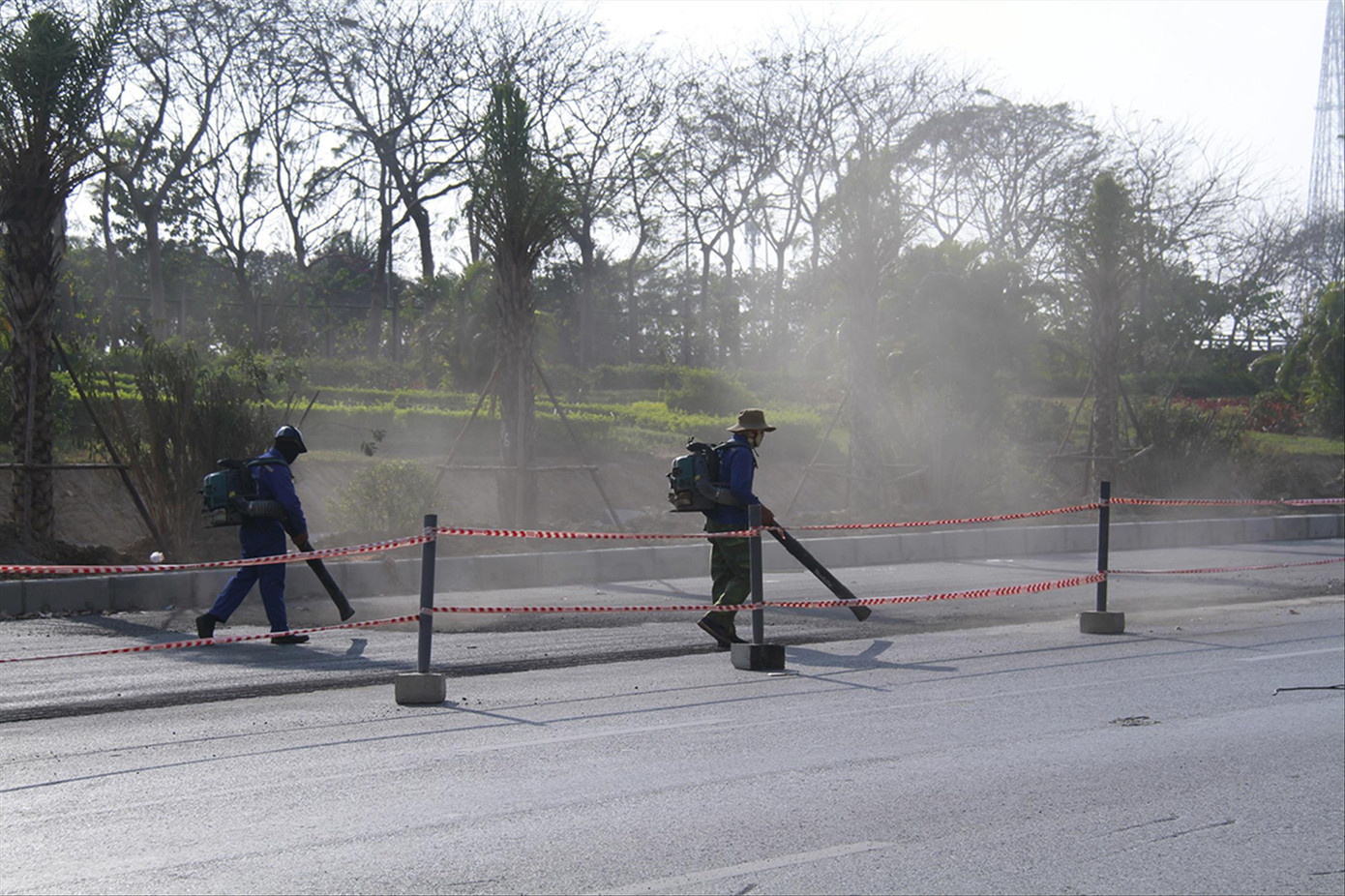 Hà Nội họp về ô nhiễm không khí: Nhiều quận đồng loạt đề nghị được rửa đường ảnh 3 Hà Nội họp về ô nhiễm không khí: Nhiều quận đồng loạt đề nghị được rửa đường ảnh 3