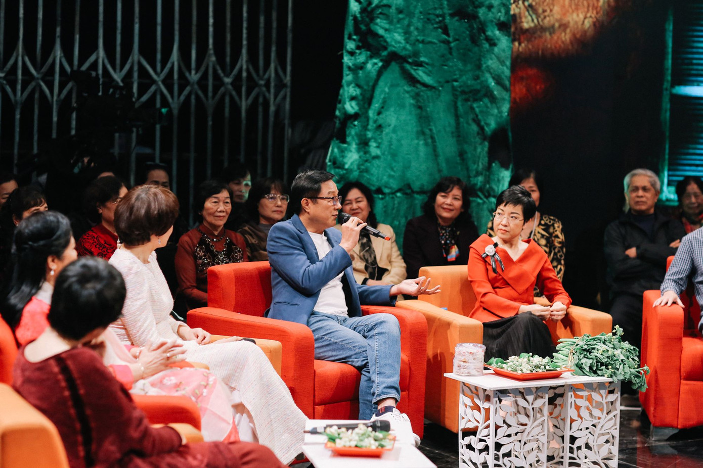 Trần Lực bất ngờ 'bóc phốt' đào hoa của Trọng Trinh ảnh 1