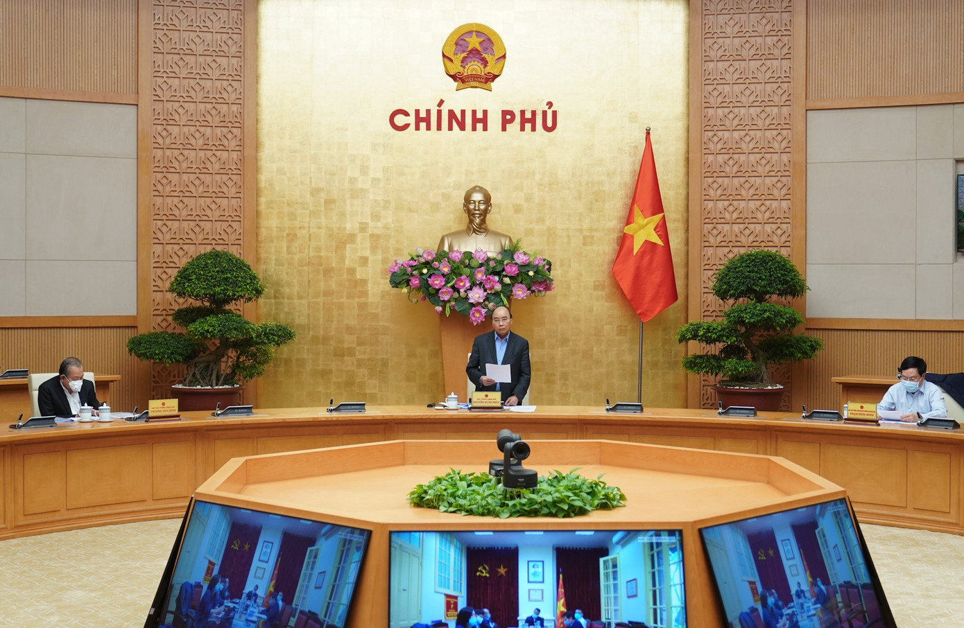 Xử lý nghiêm các trường hợp không đeo khẩu trang, tụ tập đông người ảnh 1