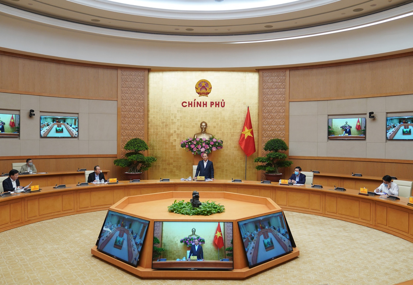 Thủ tướng yêu cầu Hà Nội xử lý dứt điểm 8B Lê Trực, mương Phan Kế Bính ảnh 3