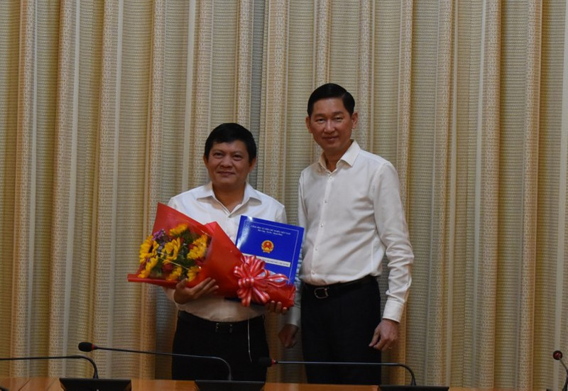 ‘Quan lộ’ bất thường của ĐBQH Phạm Phú Quốc có 2 quốc tịch ảnh 1