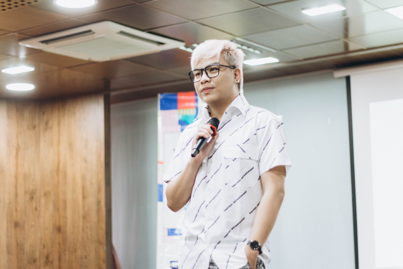 Thử Thách Kim Cương: Trở thành nhà báo thông minh cùng MC Thanh Thảo Hugo và Đinh Nho Khoa ảnh 6 Thử Thách Kim Cương: Trở thành nhà báo thông minh cùng MC Thanh Thảo Hugo và Đinh Nho Khoa ảnh 6