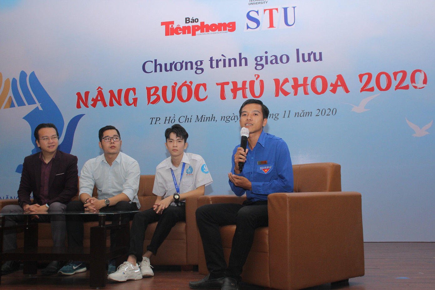 Nâng bước thủ khoa năm 2020: Những tâm sự truyền cảm hứng ảnh 5