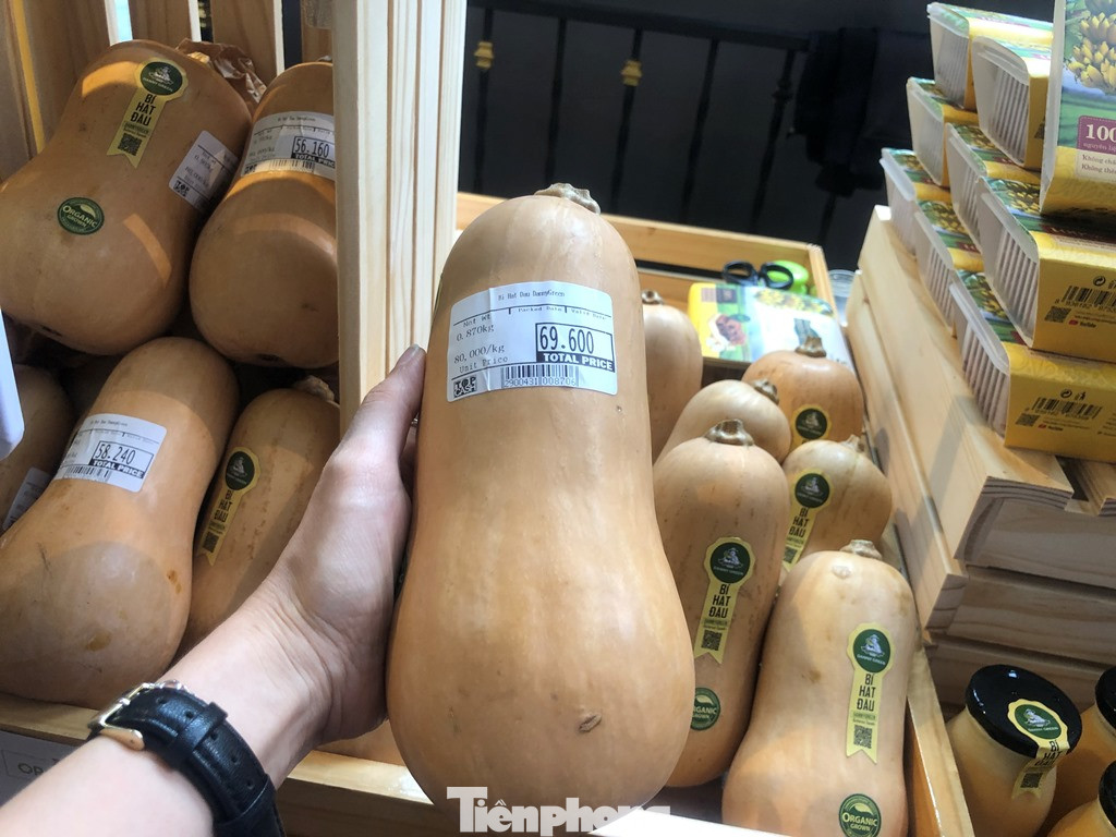 TPHCM: Dân nội trợ ‘tranh nhau’ mua heo rừng hữu cơ gần 400.000 đồng/kg ảnh 4