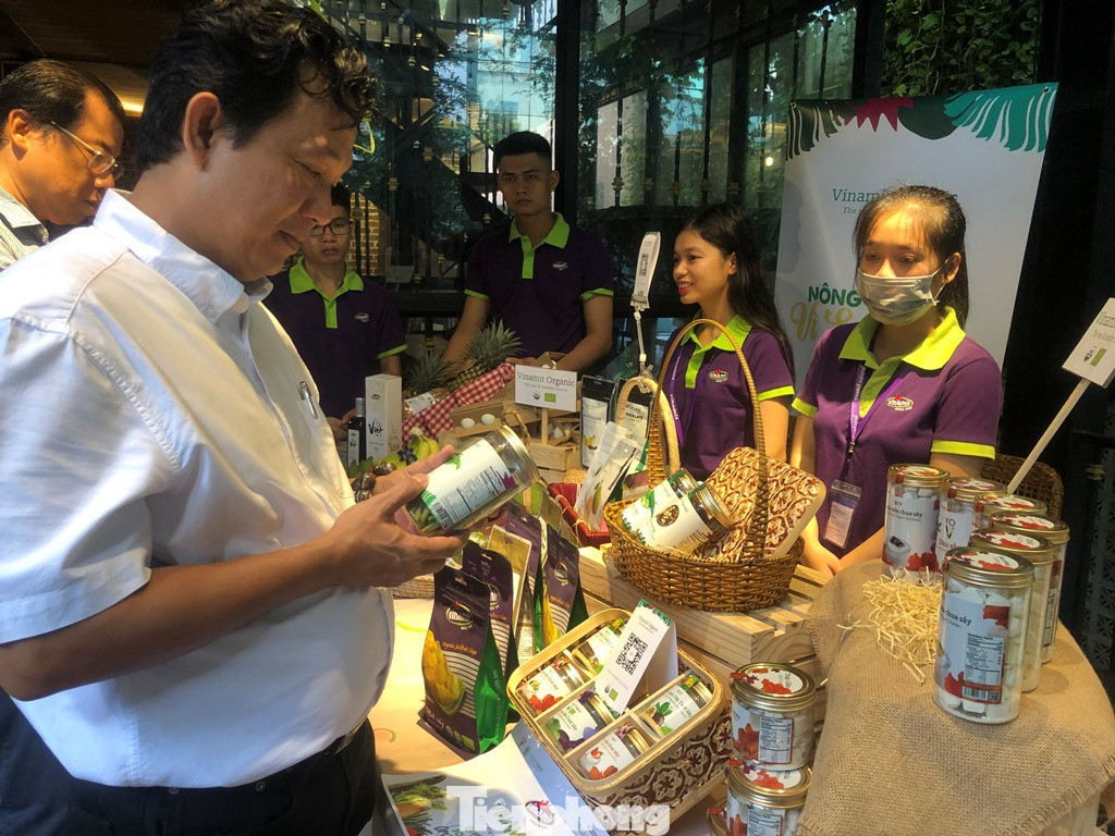 TPHCM: Dân nội trợ ‘tranh nhau’ mua heo rừng hữu cơ gần 400.000 đồng/kg ảnh 5