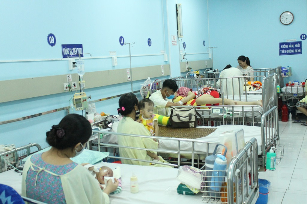 Cẩn thận dễ đổ bệnh khi Sài Gòn ‘lúc nắng lúc mưa’ ảnh 2