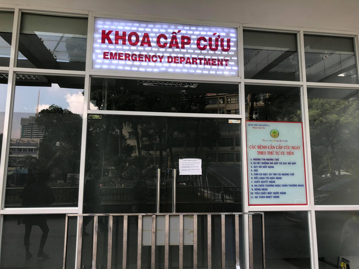 Nghi án bé trai thủng tim do bị đâm: Bệnh nhi đã tỉnh ảnh 1