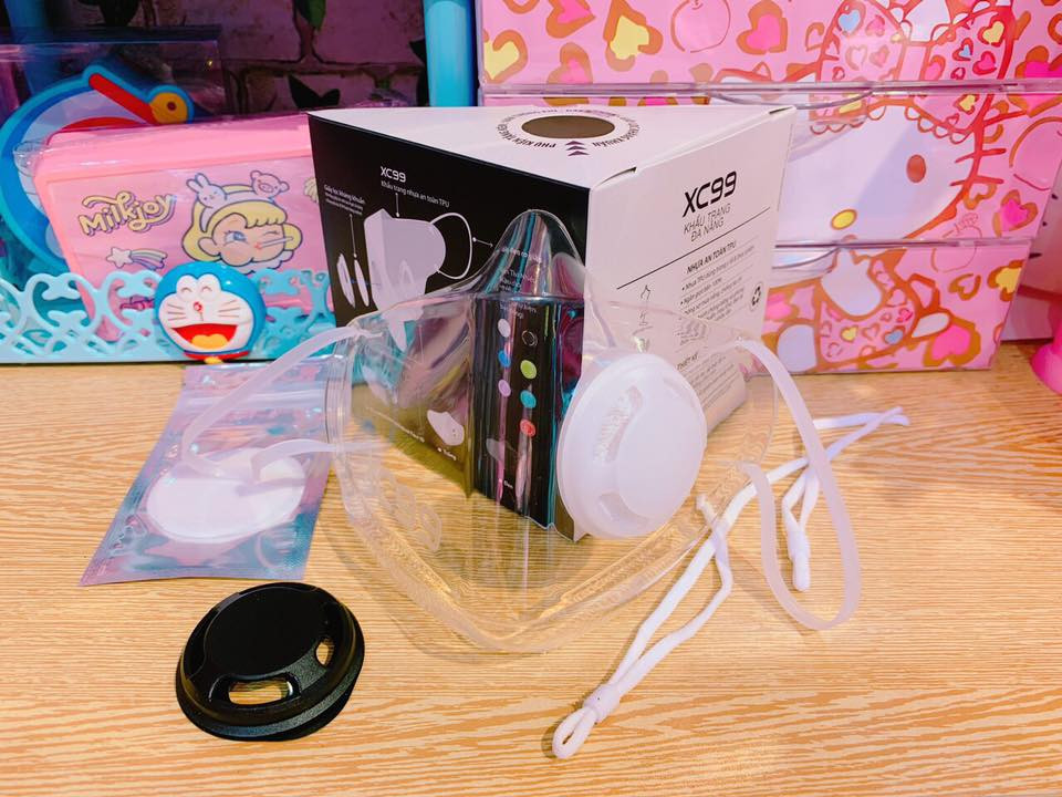 'Sốt bần bật' với khẩu trang trong suốt ăn theo COVID-19 ​ ảnh 1