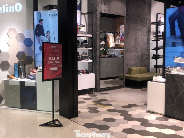 Khuyến mãi khi tái kinh doanh, trung tâm thương mại vẫn 'ế' chỏng chơ ảnh 2