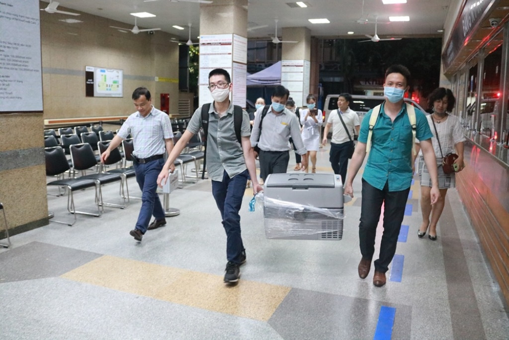 Hành trình hai đầu đất nước của 'thùng hành lý đặc biệt' để cứu người ảnh 2