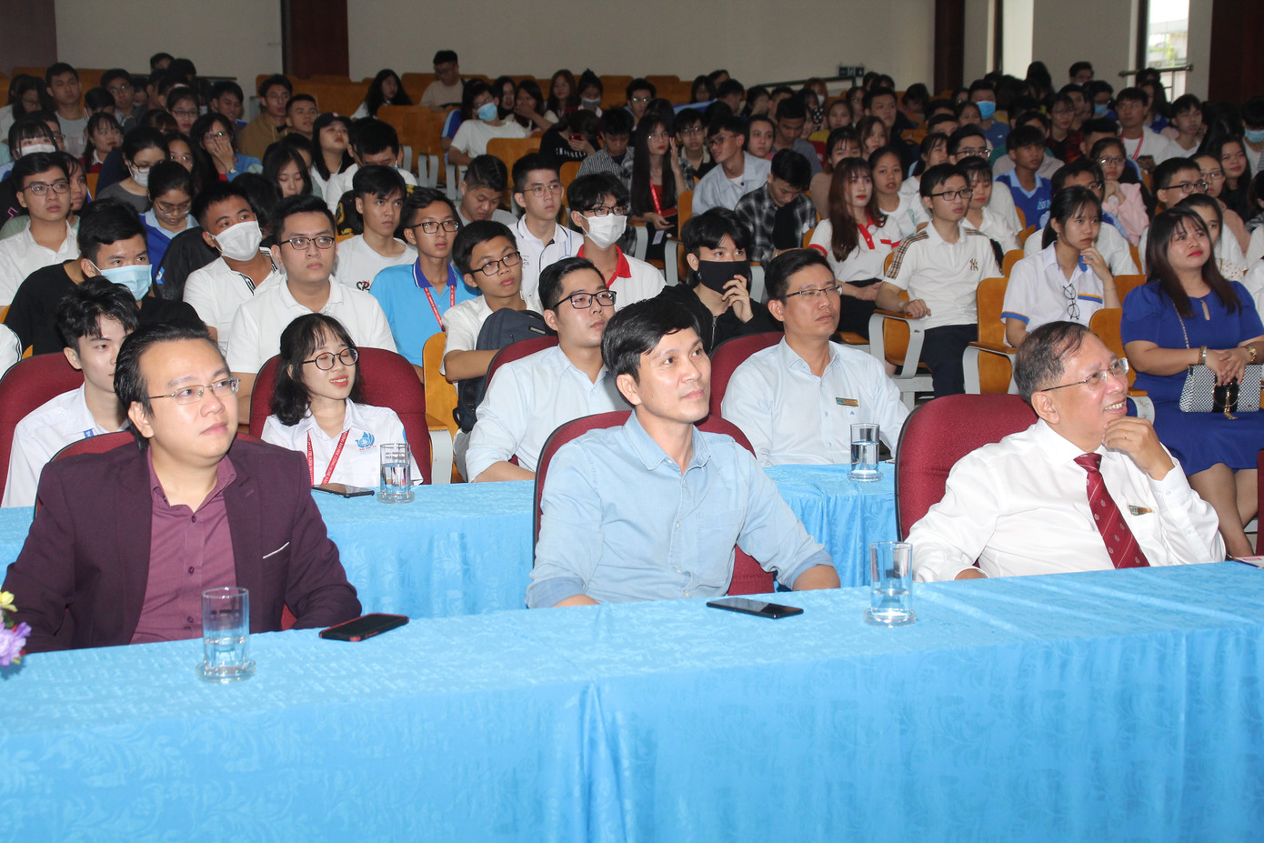 Nâng bước thủ khoa năm 2020: Những tâm sự truyền cảm hứng ảnh 7