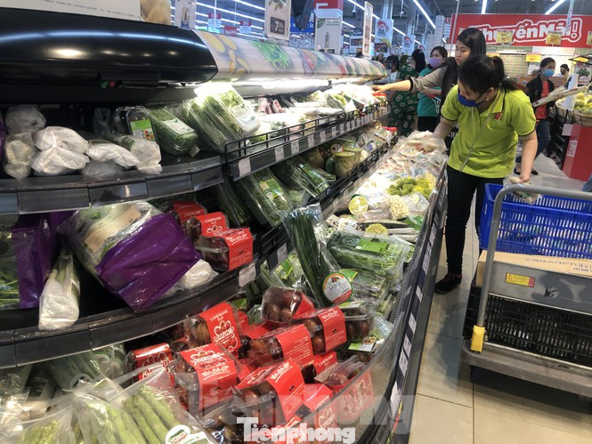 TPHCM sẵn sàng cung ứng đủ hàng hóa khi 'cách ly toàn xã hội' ảnh 1