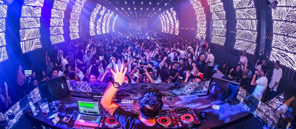 TPHCM: Quận 1 tạm đóng cửa vũ trường, quán bar ảnh 1