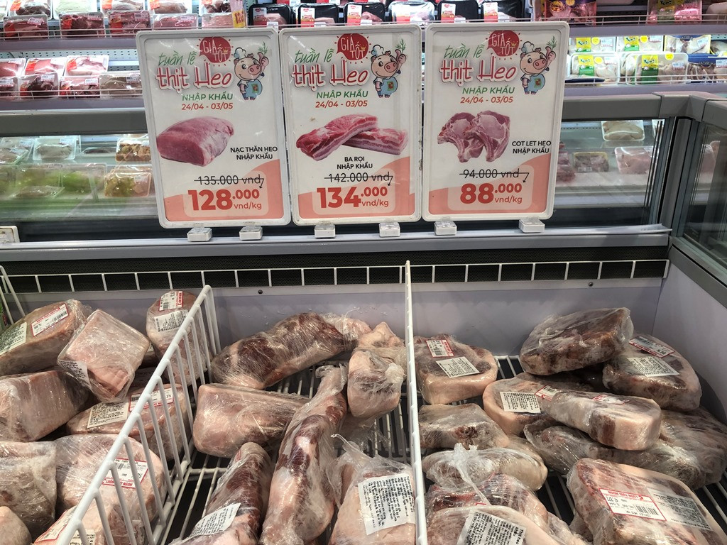 Hoa mắt vì lợn hơi neo cao, thịt nhập khẩu 'loạn giá' ảnh 3